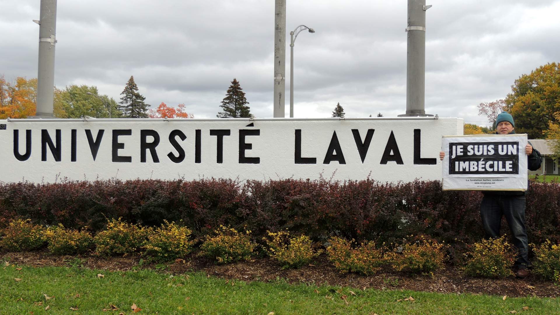 L'université Laval forme des imbéciles.