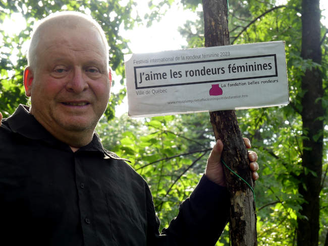Jos Breton aime les rondeurs fminines lors du deuxime festival international de la rondeur fminine.